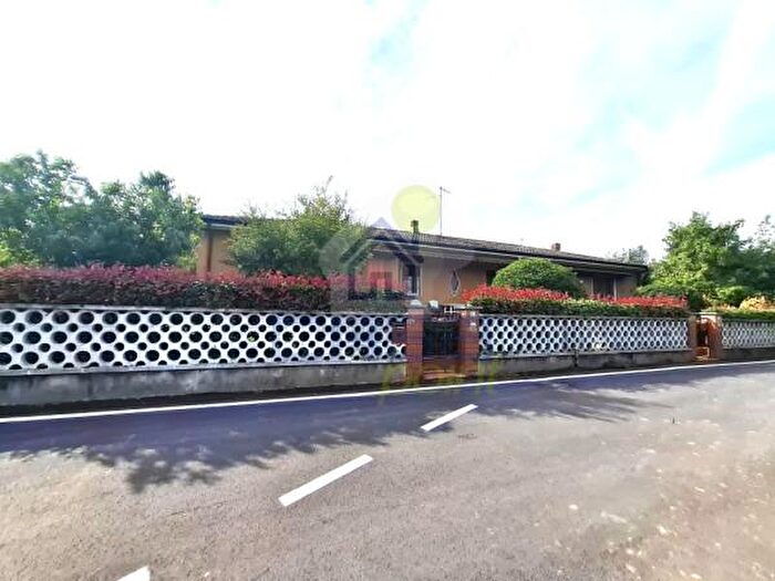 Casa quadrilocale in vendita in Via Giovanni XXIII, Castelnuovo Bocca DAdda