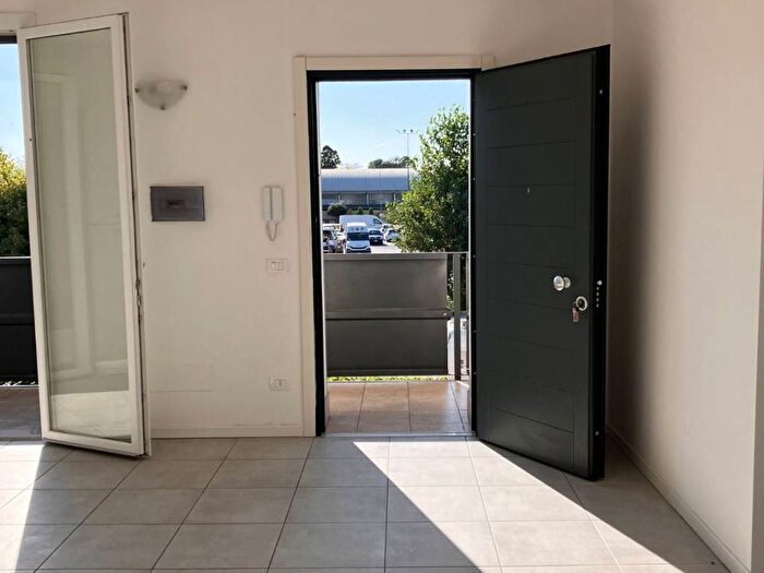 Appartamento trilocale in affitto in Centro, Legnago