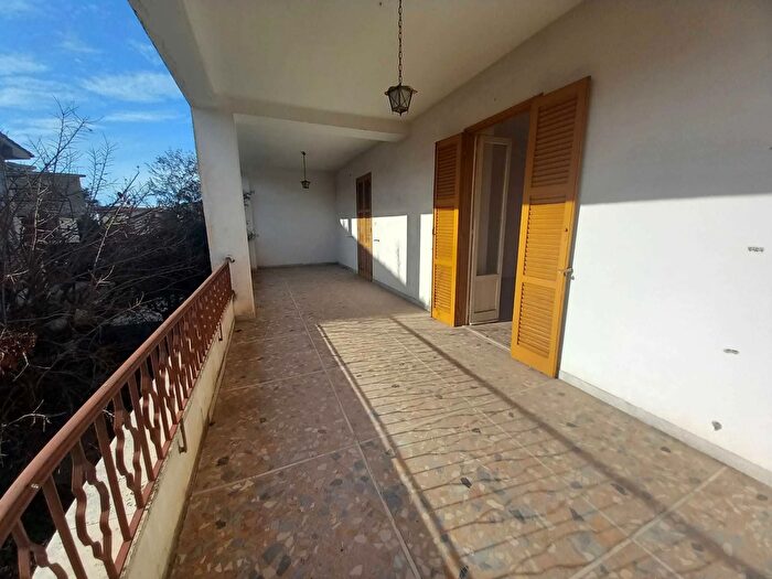 Appartamento quadrilocale in vendita in Via Aurelio Saffi, Guidonia Montecelio