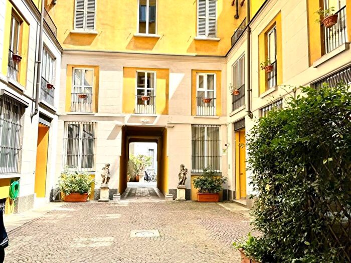 Appartamento bilocale in affitto in Via Alessandro Volta, Garibaldi Corso Como, Milano