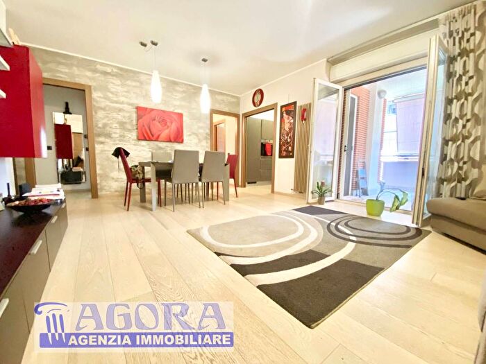 Appartamento con 5 locali in affitto in Via Guglielmo Marconi, Centro, Latina