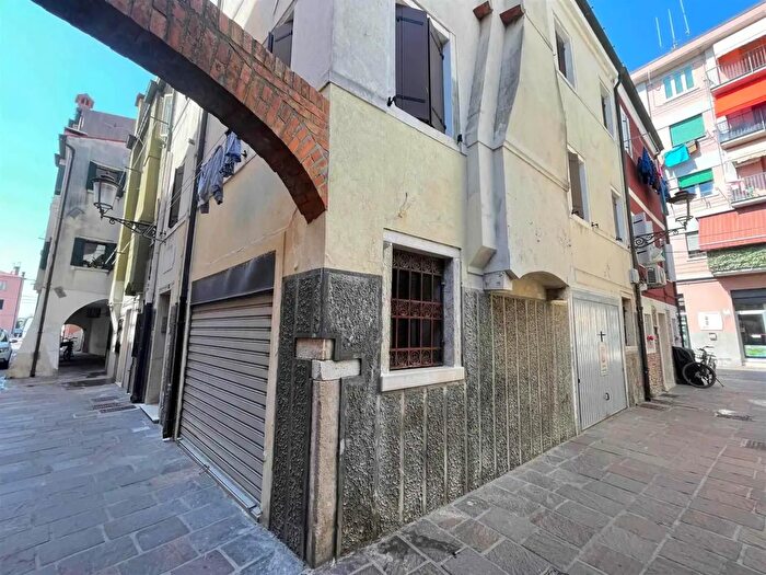 Appartamento quadrilocale in vendita in Calle Duomo, Chioggia
