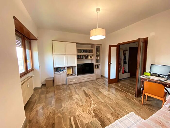 Appartamento trilocale in vendita in Viale Galilei, Prato