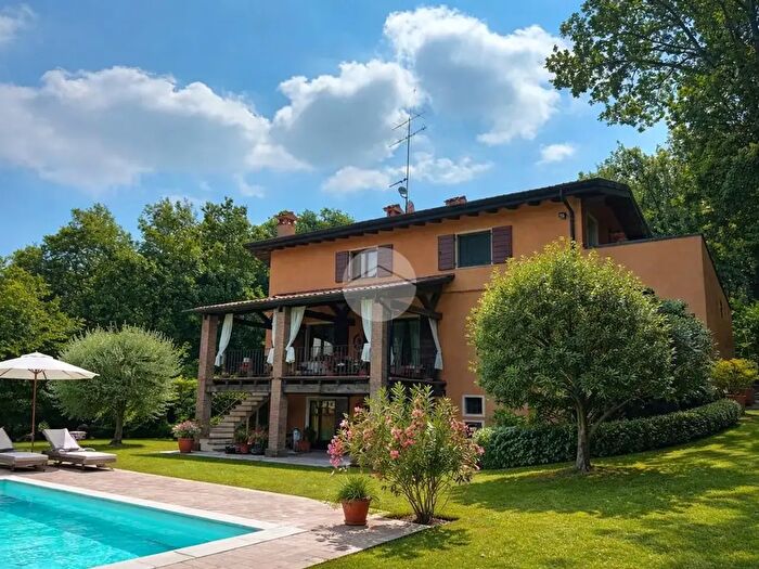Casa con 9 locali in vendita in Località Monteforca, Desenzano Del Garda
