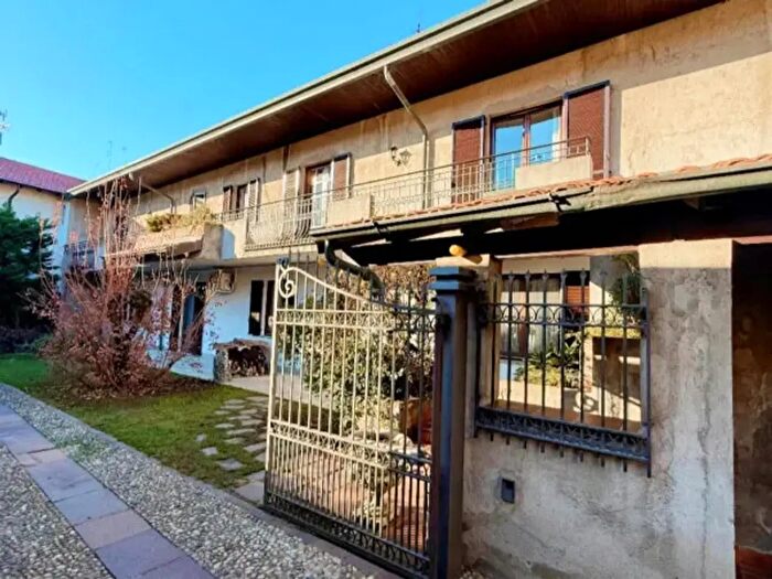 Appartamento trilocale in vendita in Via del Fabbro, Samarate