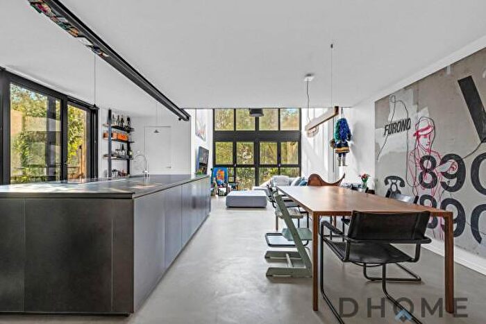 Appartamento quadrilocale in vendita in Via Pompeo Mariani Mila, Milano