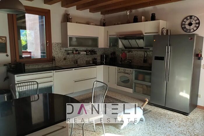 Casa con 5 locali in vendita in Via Piave, Brendola