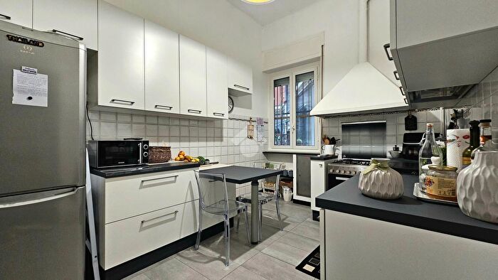 Appartamento con 5 locali in vendita in Via Teodoro II di Monferrato, Genova