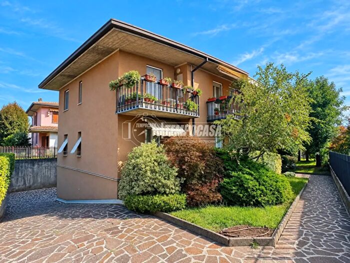 Appartamento quadrilocale in vendita in Rezzato