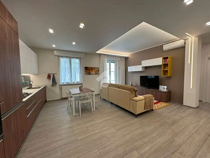 Appartamento quadrilocale in vendita in Traversa alla Costa, Genova