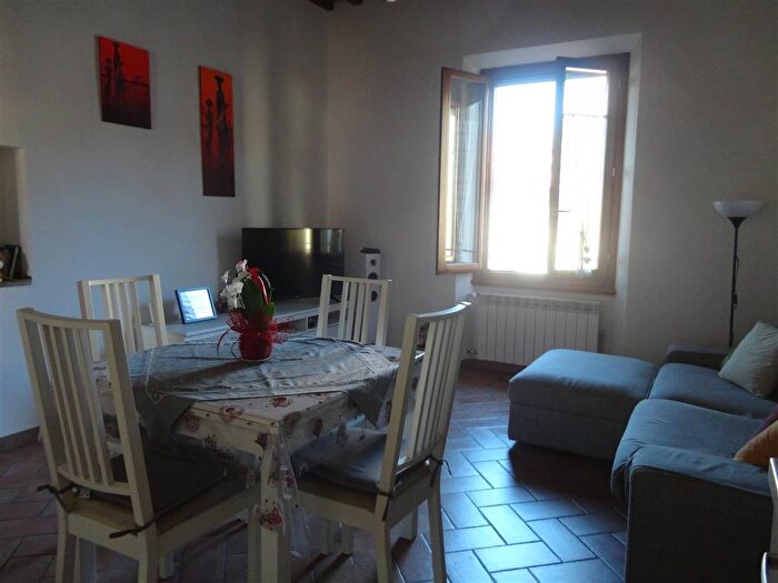 Appartamento trilocale in affitto in Centro, Certaldo