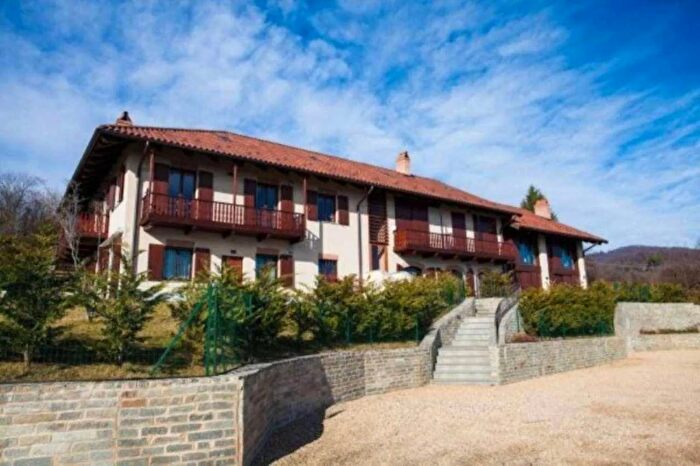 Appartamento con 6 locali in vendita in Strada San Michele Moncalieri, Moncalieri