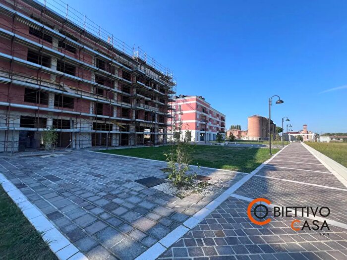 Appartamento con 5 locali in vendita in Via Minzoni, Albignasego