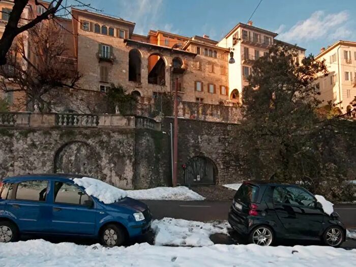 Appartamento con 5 locali in vendita in Bergamo