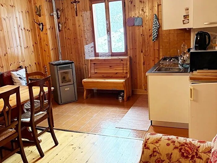 Appartamento trilocale in vendita in Valbrenta