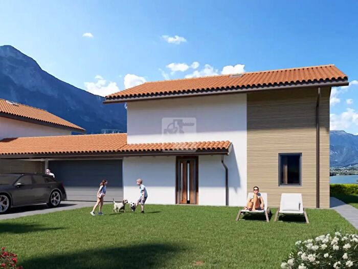 Casa quadrilocale in vendita in Via Trebi, Cavedine