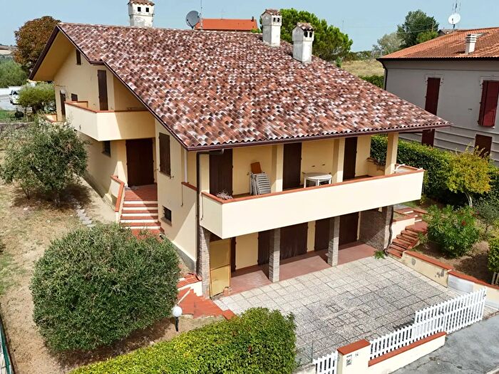 Casa con 12 locali in vendita in Via delle Ginestre, Poggio Torriana
