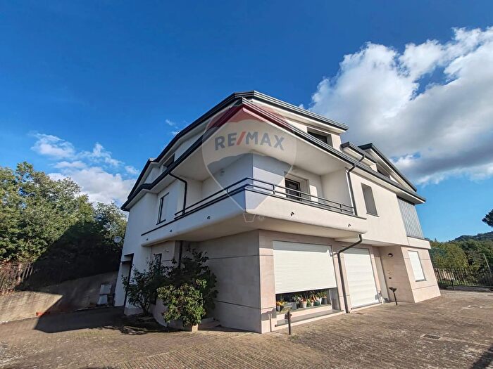 Casa con 12 locali in vendita in San Martino Sannita