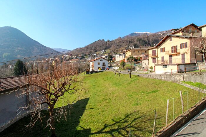 Casa bilocale in vendita in Via Piero Fontana, Cerano DIntelvi