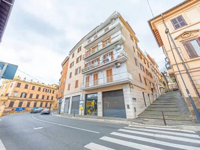 Appartamento trilocale in affitto in Via Goffredo Mameli, Frascati