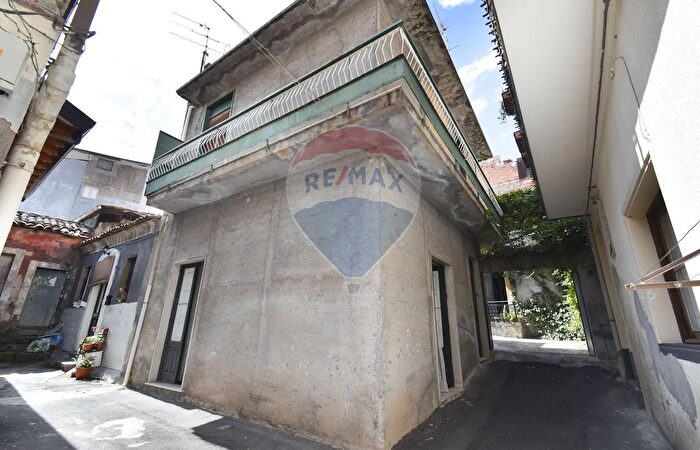 Casa con 5 locali in vendita in Vicolo Felice, Paterno