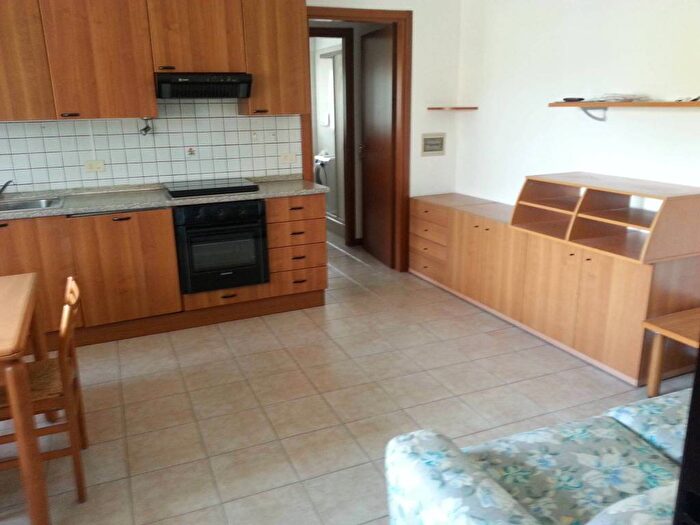 Appartamento bilocale in affitto in Via Ottone da Lucino, Lucino, Montano Lucino