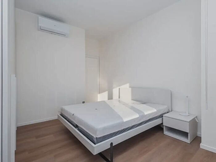 Appartamento trilocale in affitto in Via Luigi Varanini, Milano