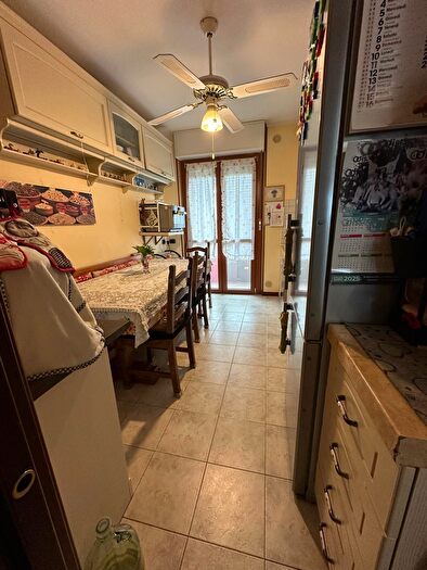 Appartamento trilocale in vendita in Campiglia Marittima