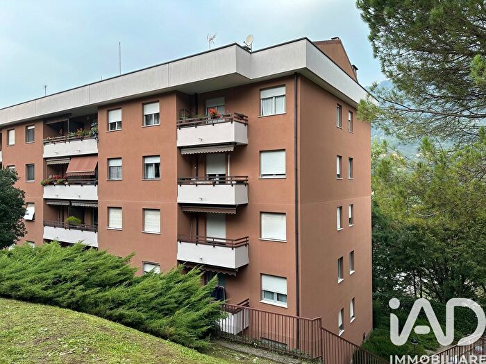 Appartamento con 6 locali in vendita in Viale Salvatore Quasimodo, Como