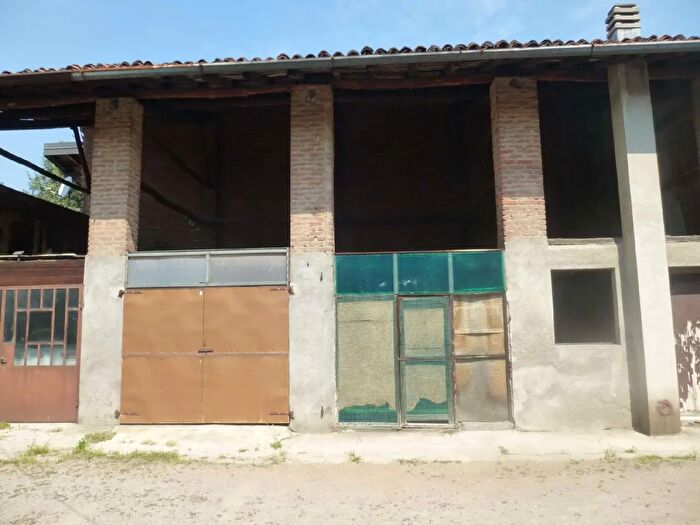 Appartamento con 6 locali in vendita in Busto Garolfo