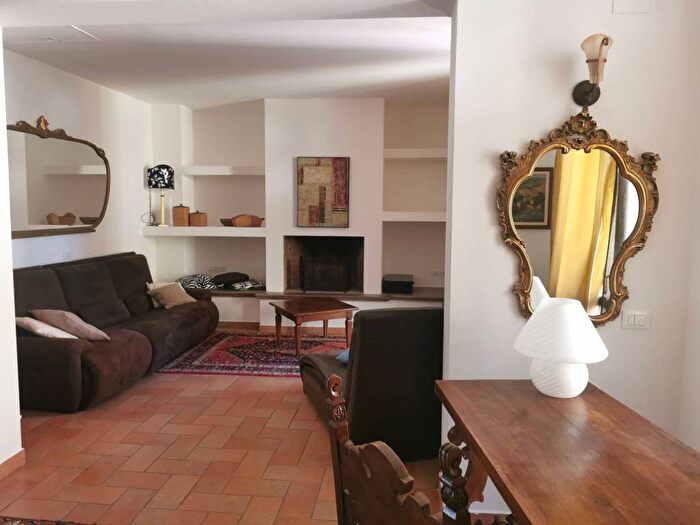 Appartamento quadrilocale in affitto in Via Piave, Foligno