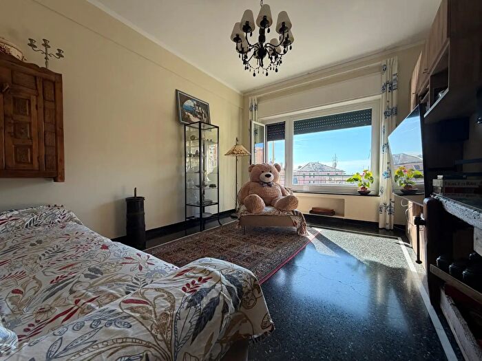 Appartamento con 6 locali in affitto in Viale Ammiraglio Giorgio Des Geneys, Genova