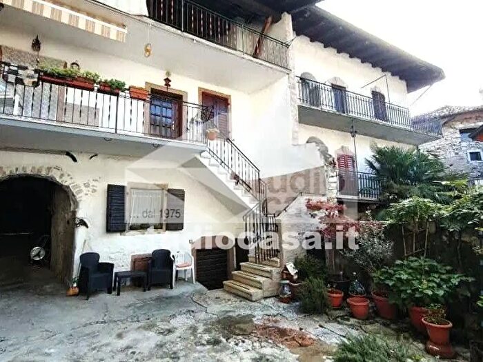 Casa quadrilocale in vendita in Castione, Brentonico