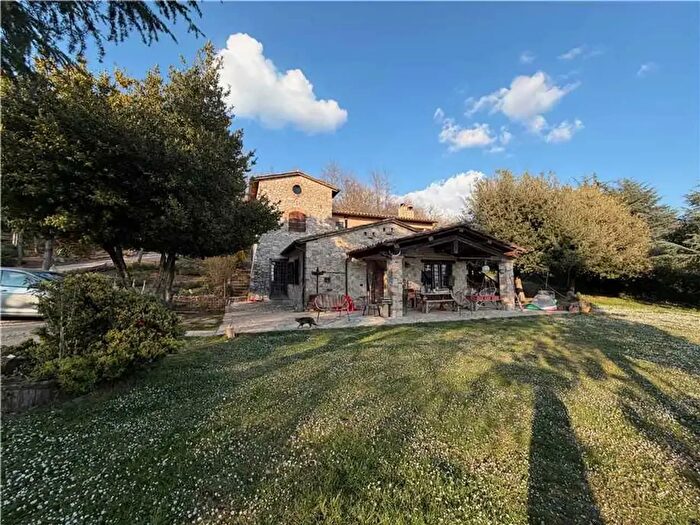 Casa con 6 locali in vendita in Via Santa Maria, Gualdo Cattaneo