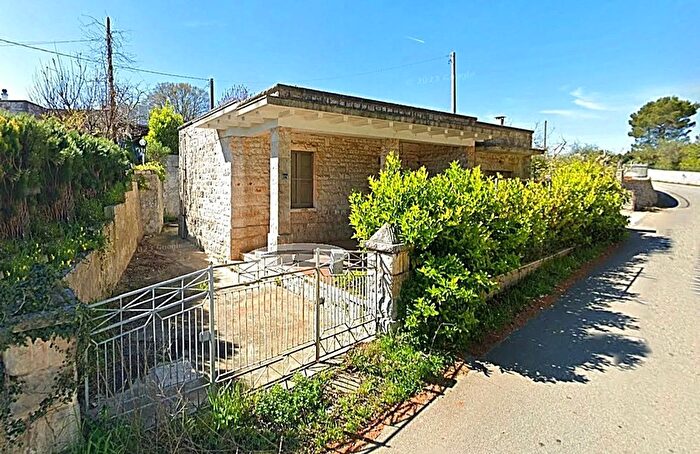 Casa con 5 locali in vendita in Fasano