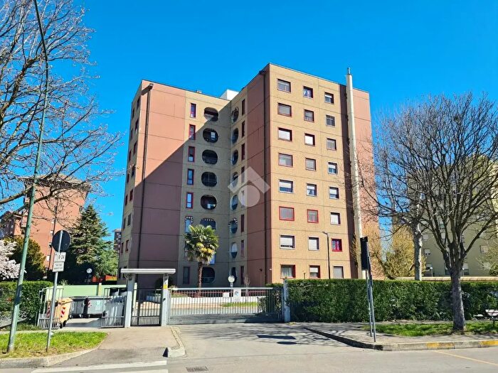 Appartamento quadrilocale in vendita in Via Malosnà, Orbassano
