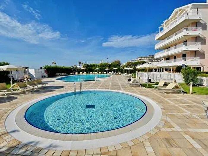 Appartamento trilocale in affitto in Viale G Schiavon, Lido Centro Ovest, Jesolo