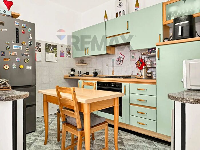 Case in Vendita e in Affitto - 3