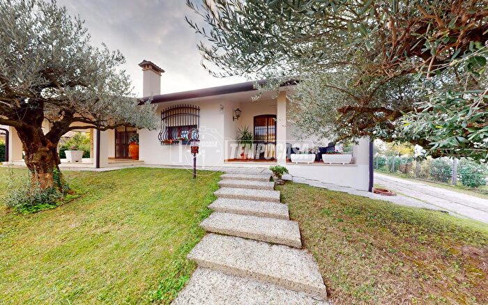 Casa quadrilocale in vendita in Masera Di Padova