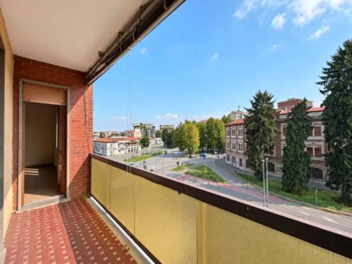 Appartamento quadrilocale in vendita in Largo Leonardo Bistolfi, Alessandria