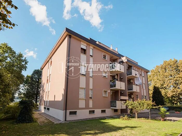 Appartamento trilocale in vendita in Via Fratelli Cairoli, Castelfranco Emilia