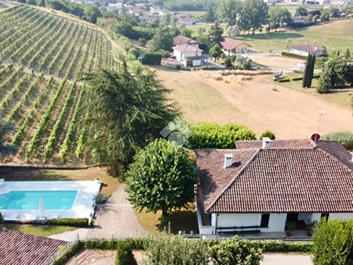 Casa con 7 locali in vendita in Strada Cremosina, Nizza Monferrato