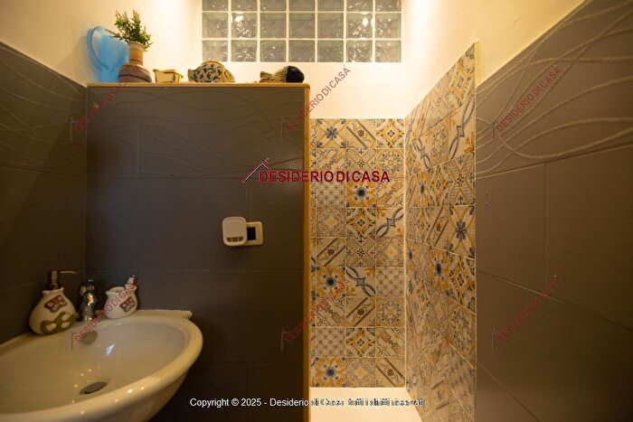 Casa con 5 locali in vendita in Termini Imerese