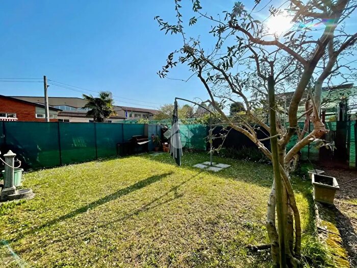 Appartamento quadrilocale in vendita in Via De Amicis, Filago