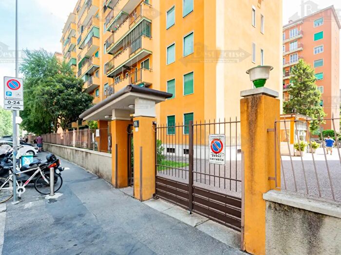 Appartamento trilocale in affitto in Via Bellincione, Milano