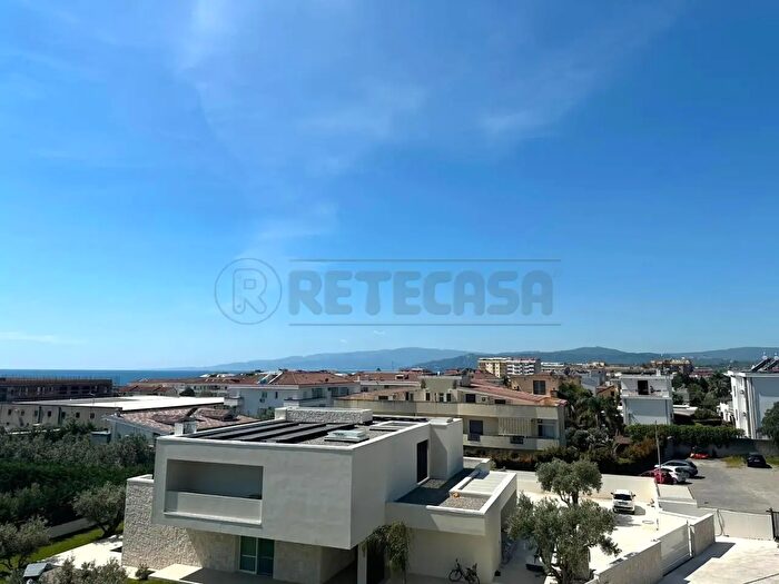 Appartamento trilocale in vendita in Via Cagliari, Catanzaro