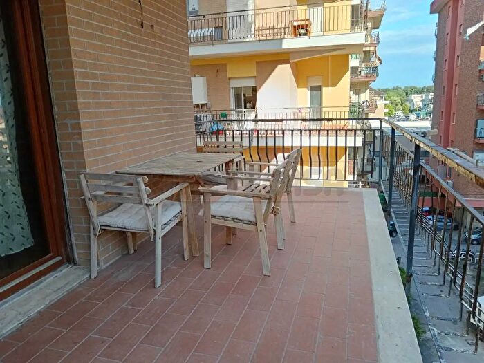 Appartamento quadrilocale in affitto in Via Palo Laziale, Ladispoli