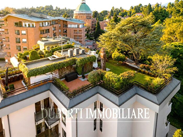 Casa con 6 locali in affitto in Via Zara, Brunella, Varese