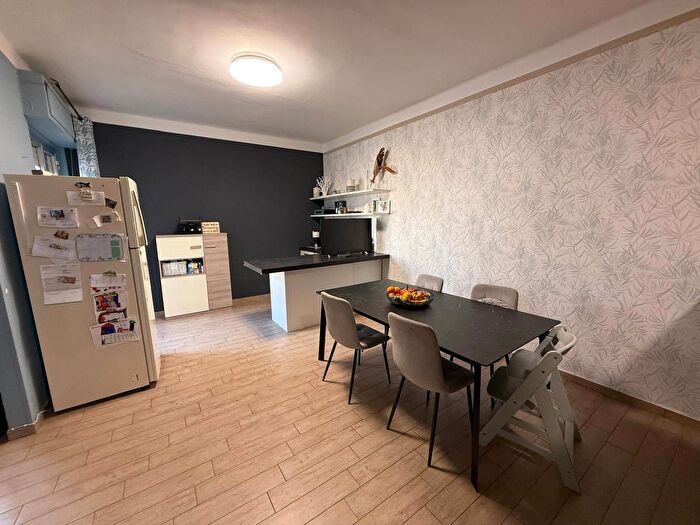 Appartamento con 5 locali in vendita in Via Verneri, Alessandria