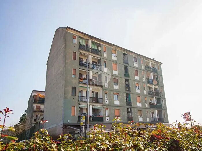 Appartamento bilocale in vendita in Via Valera, Garbagnate Milanese